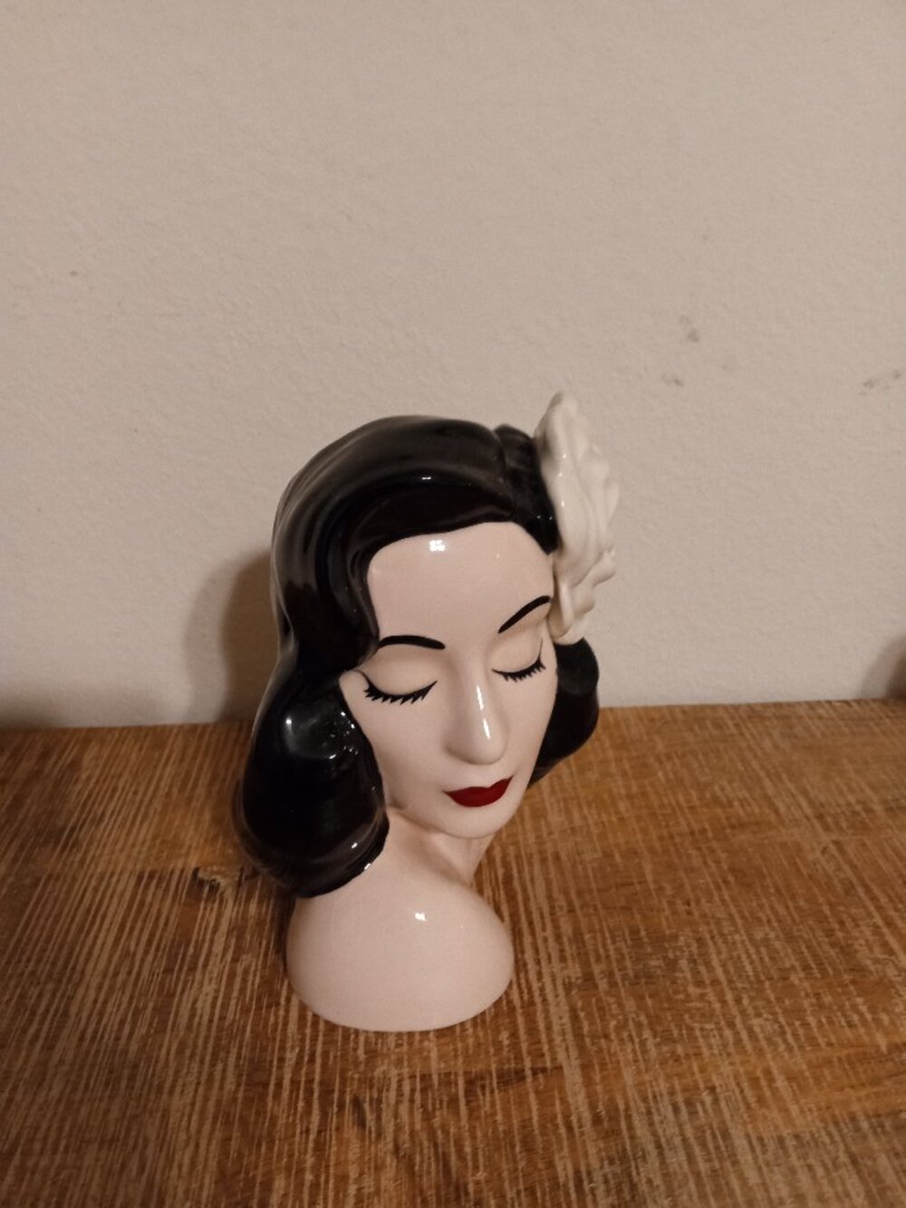 Dita Von Teese Glamour Girl Vase White Rose